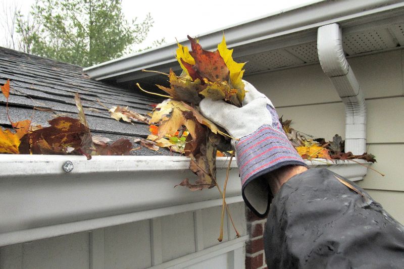 Post-cleaning gutter system