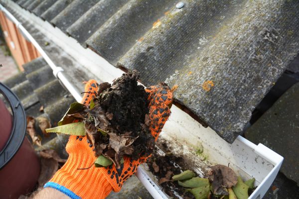 Cost of Seamless Gutter Cleaning in Coeur D Alene